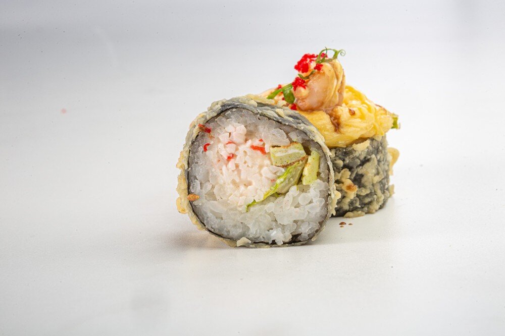 Половинка Темпура ролл с креветкой