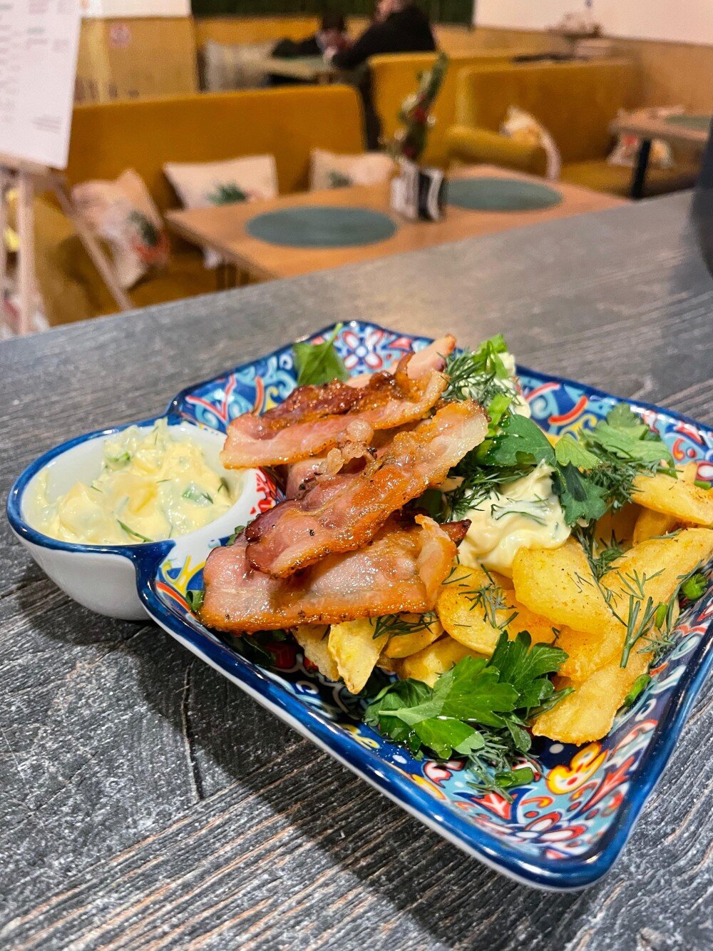 Картофель с Беконом и соусом Тар-Тар