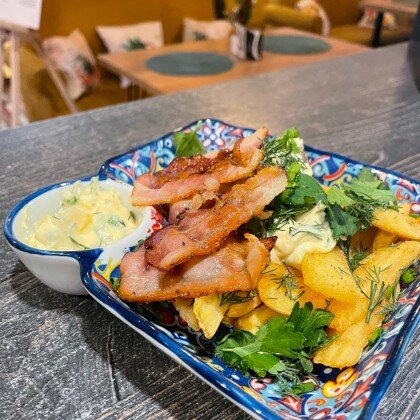 Картофель с Беконом и соусом Тар-Тар