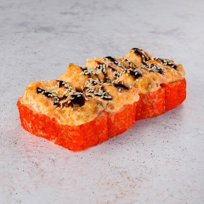 Запеченный ролл с лососем и креветкой