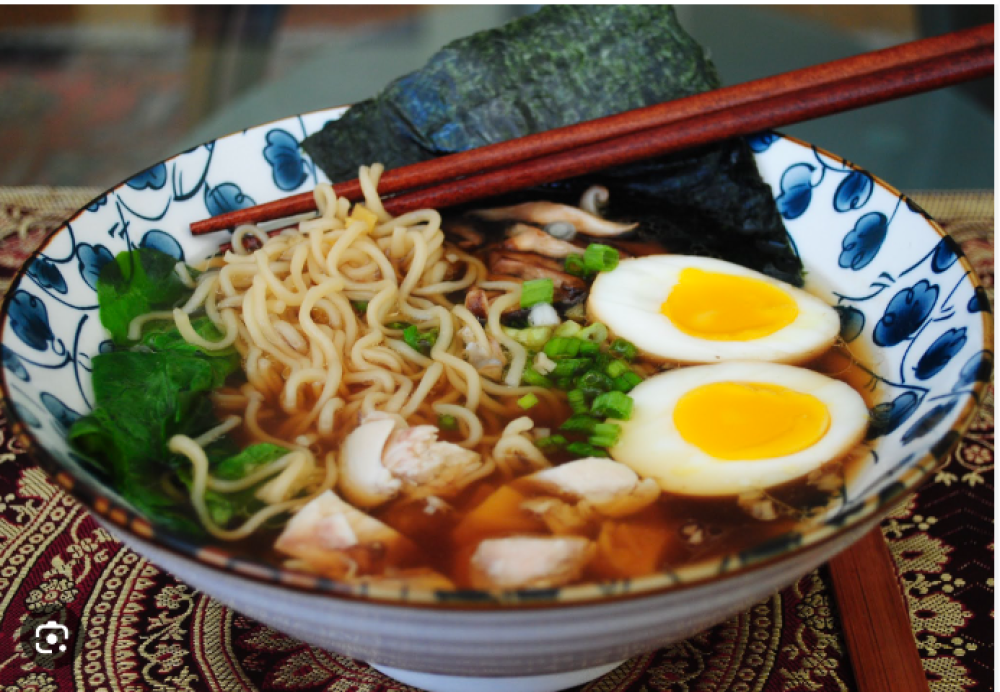 Рамен в соусе "Токпокки" "