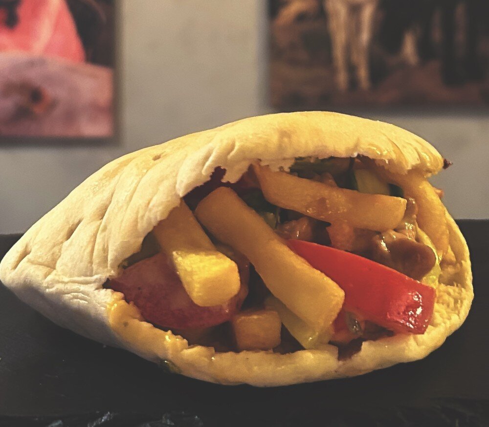 Средиземноморская пита с курицей