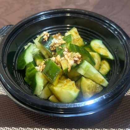 Салат из битых огурцов