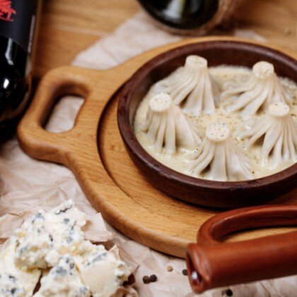 Патара из говядины и свинины в соусе с сырами пармезан и Дор-Блю