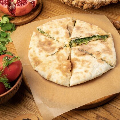 Хачапури со шпинатом и сыром