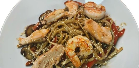 Удон с морепродуктами