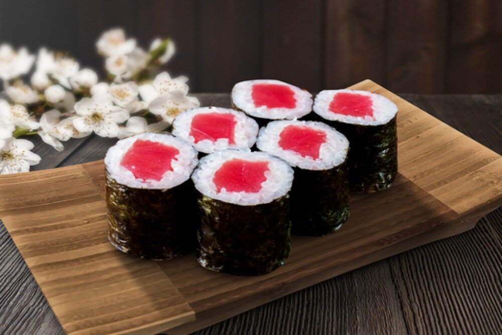 Маки с тунцом