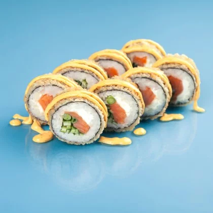 Жареный с лососем спайси