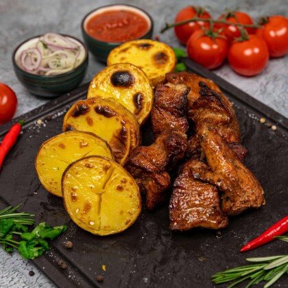 Свинина и картофель на углях