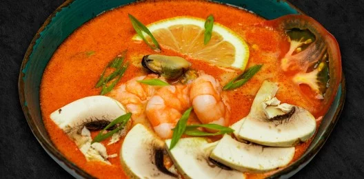 Суп Том Ям морской коктейль