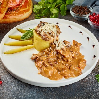 Бефстроганов с говядиной