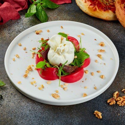 Бурато с помидорами