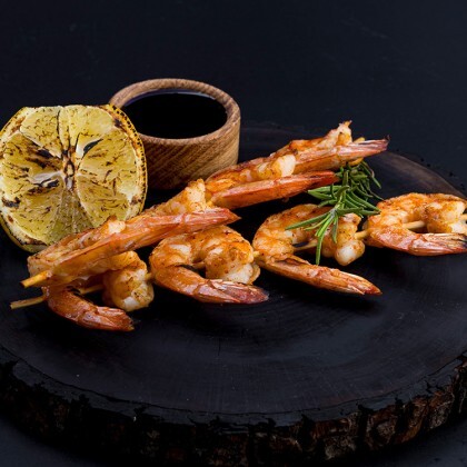 Креветки на шпажках