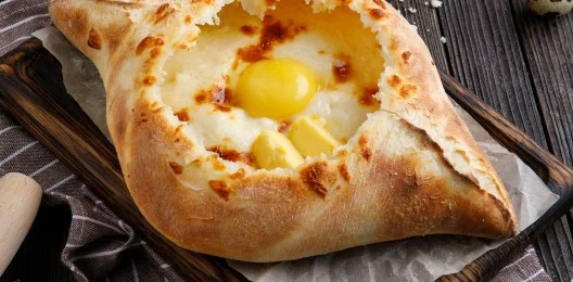 Хачапури по-аджарски