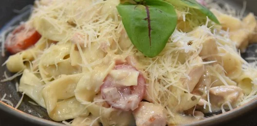 Паста фетучини Альфредо