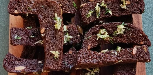 Гренки  с чесночным соусом