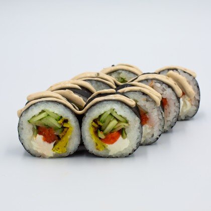 Ролл Салмон Тамаго Маки