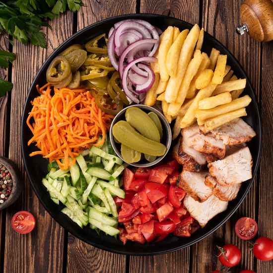 Шаверма на тарелке Арабика