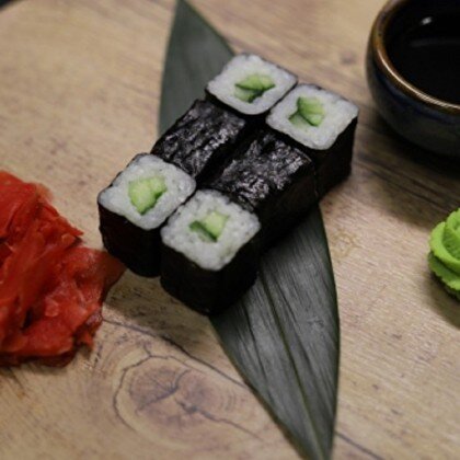 Маки с огурцом