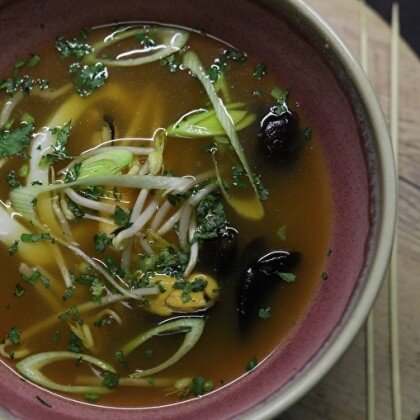 Тайский суп с морепродуктами