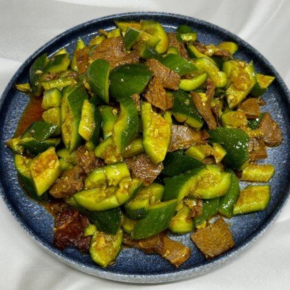 4. Говядина с огурцом