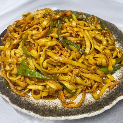 108. Острая жаренная лапша со свининой