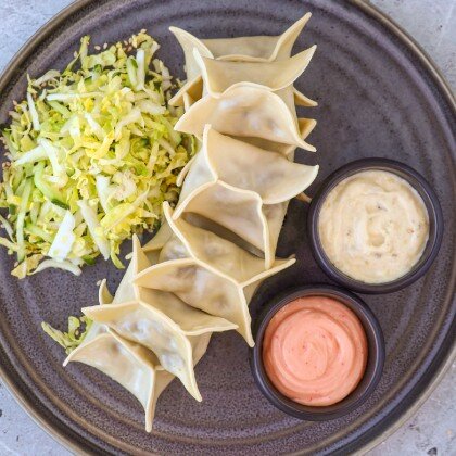 Вонтоны с томленой говядиной на пару