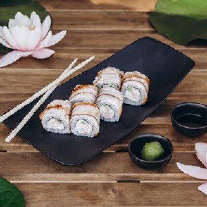 Ролл «Канадский» с угрем креветкой