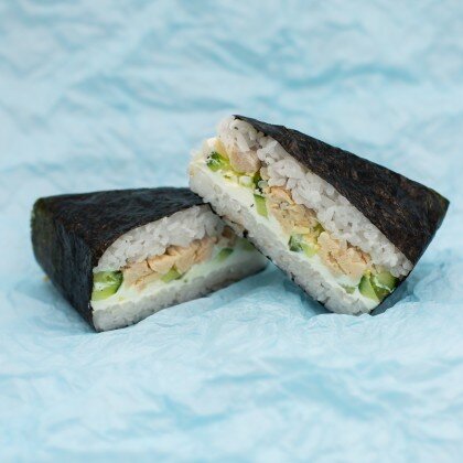 Онигири с курицей