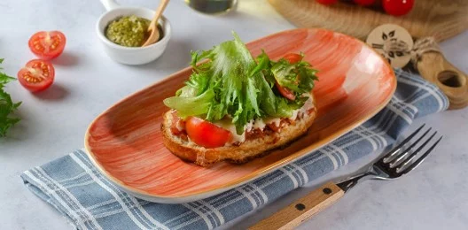 Брускетта по-римски (1 шт)