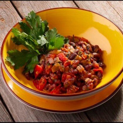 Красная фасоль томлёная с овощами