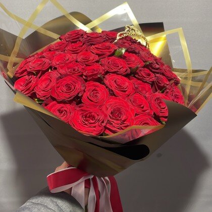 Букет из 51 Розы с Диадемой