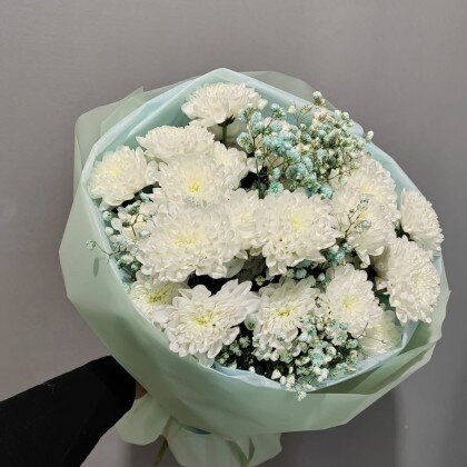 Букет с Кустовой хризантемой и гипсофилой