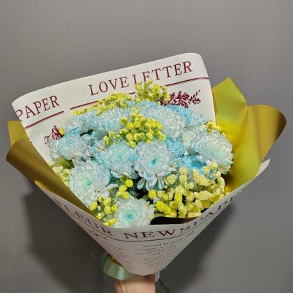 Букет из Кустовой хризантемы и Гипсофилы