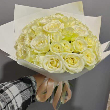 Букет из 35 Белых роз