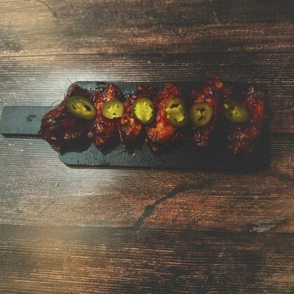 Куриные крылышки с халапеньо