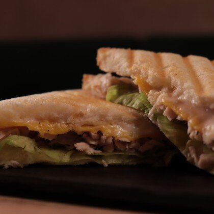 Клаб-сэндвич с ветчиной и сыром