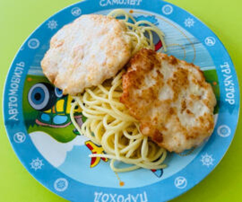 ДС Куриные котлетки с сыром и спагетти