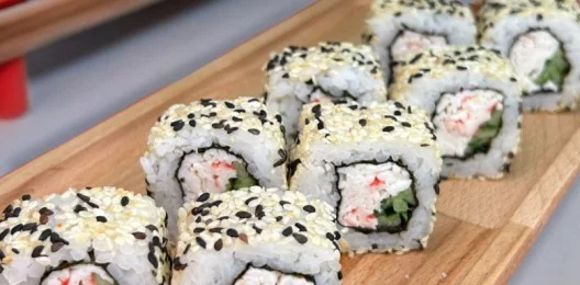 Калифорния с кунжутом