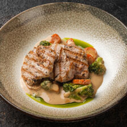 Свиная вырезка в перечно-сливочном соусе