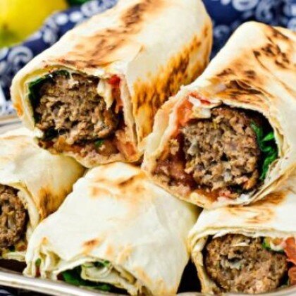 Люля-кебаб из говядины в лаваше