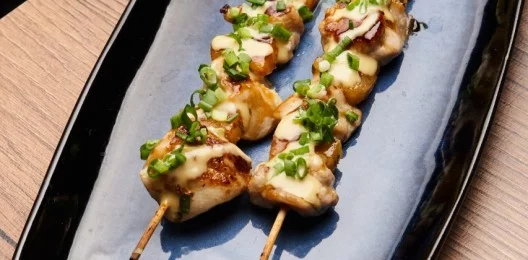 Кушияки цыпленок с ананасами кимчи