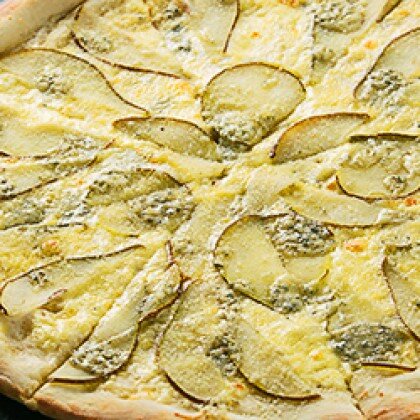 Космо-пицца "Груша-горгондзола"