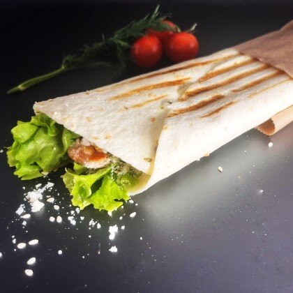 Буррито с лососем