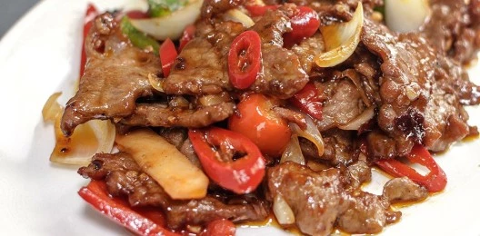 Мясо с овощами (жареное)