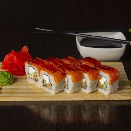 Ролл «Филадельфия» с угрём