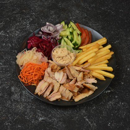 Шаверма Биг тейсти на тарелке