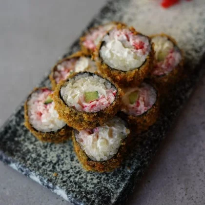 Ролл «Темпура кани»