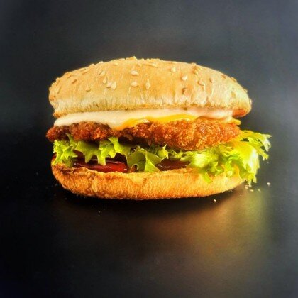 Бургер с куриной котлетой