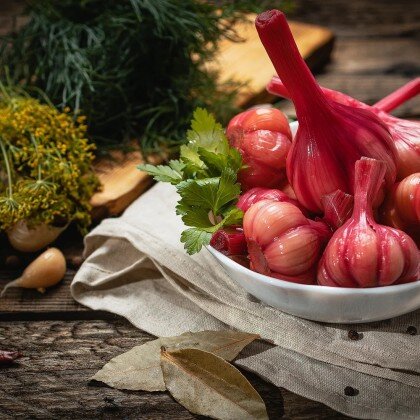 Соленый чеснок